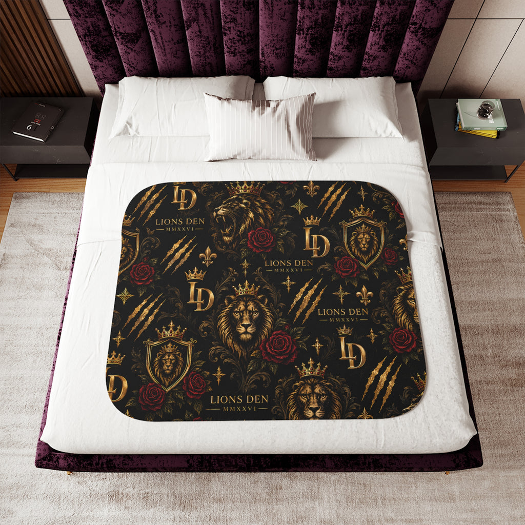 Lions Den Heritage Pattern Sherpa Blanket