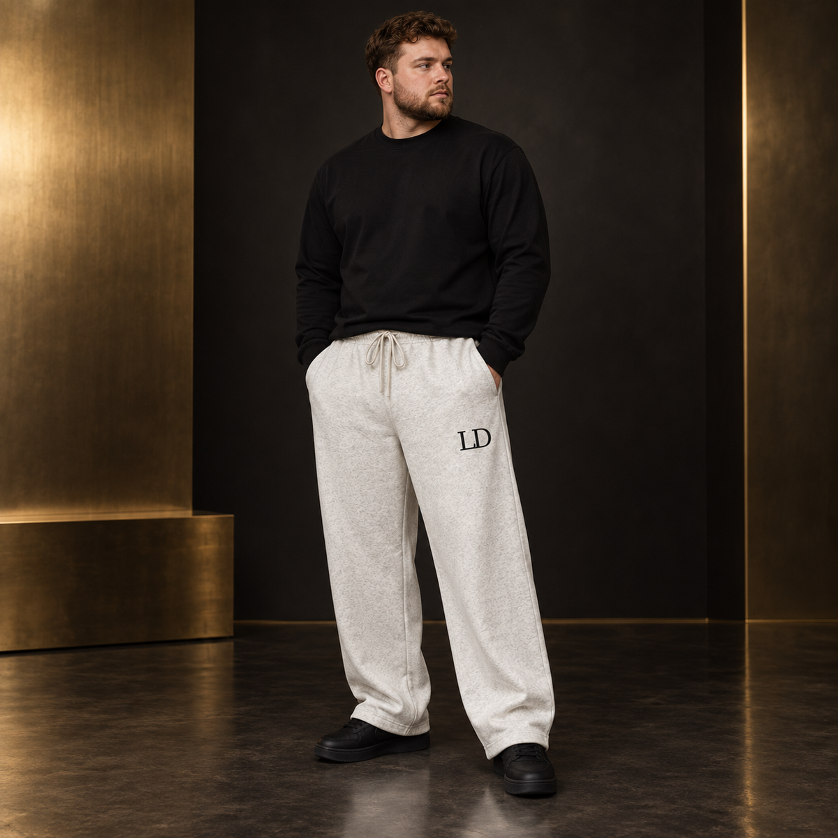 LD Minimal straight-leg sweatpants on model