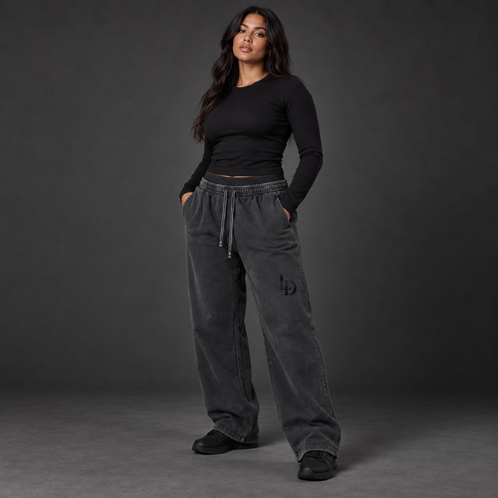 Tonal LD double-waist vintage-wash pants on model